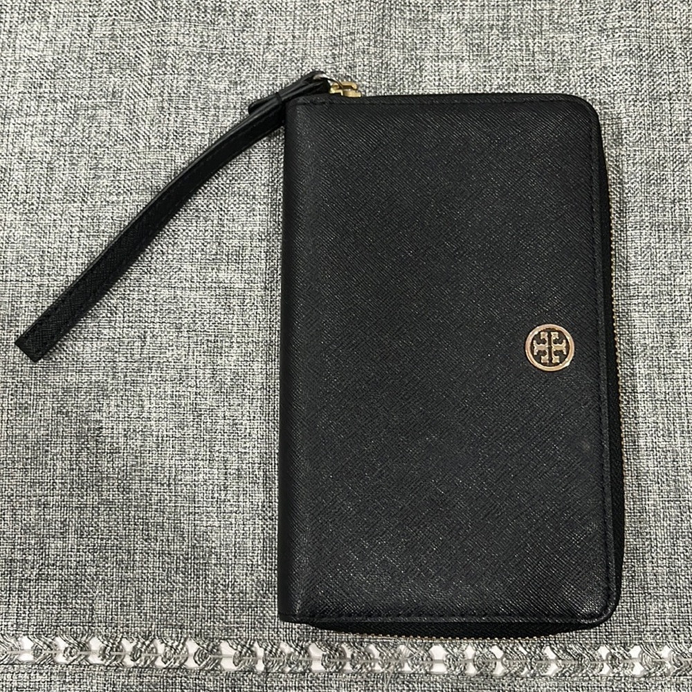 Tory Burch Robinson wallet